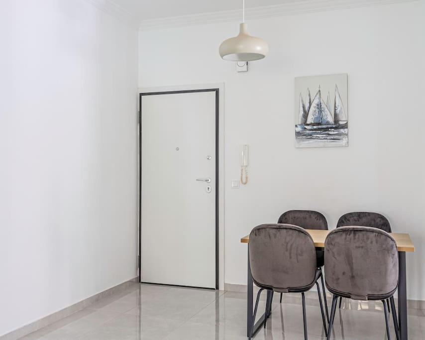 Alimos Sun-Filled Apartment Athene Buitenkant foto